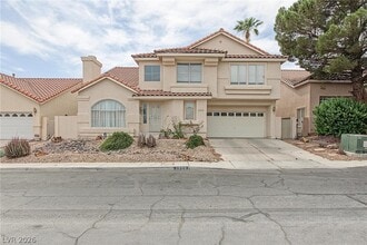 Building Photo - 2909 Sarina Ave