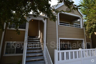 Building Photo - 1462 E Foxboro Dr