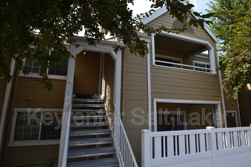 Primary Photo - 1462 E Foxboro Dr