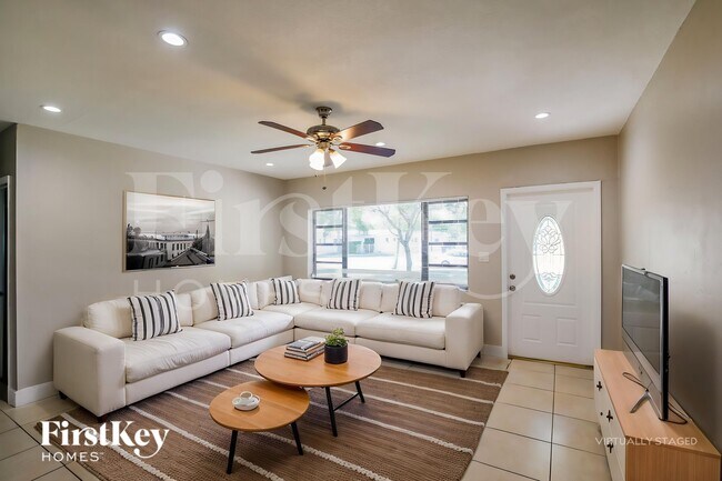 Foto del edificio - 1761 NE 170th St