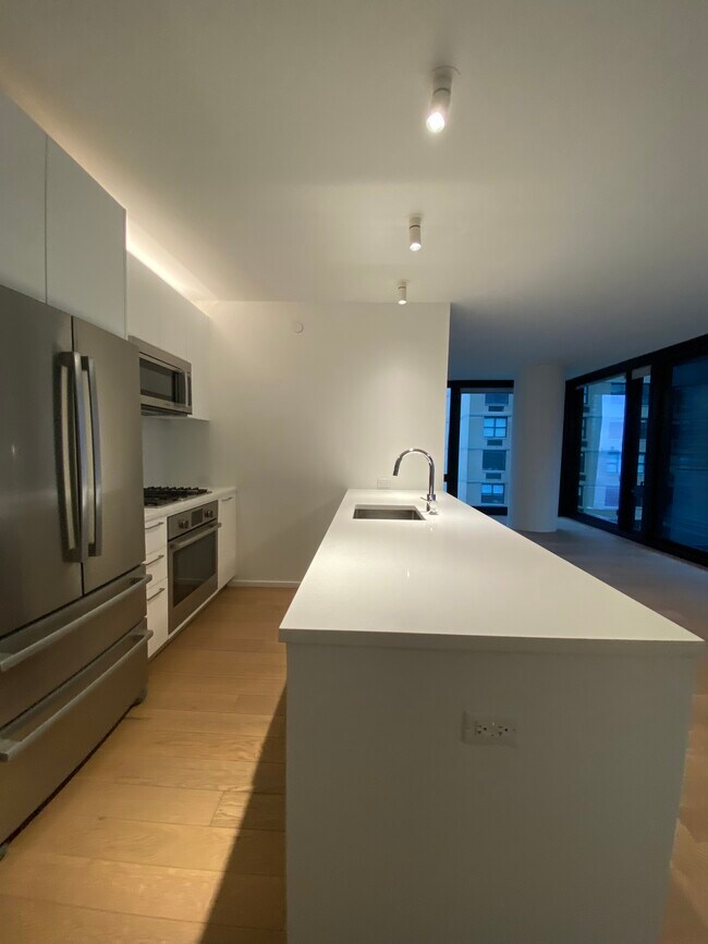 KITCHEN - 237 E 39th St
