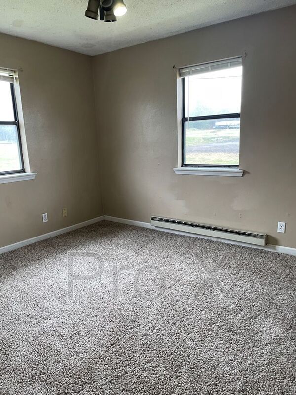 Building Photo - 8433 S Shadow Ln