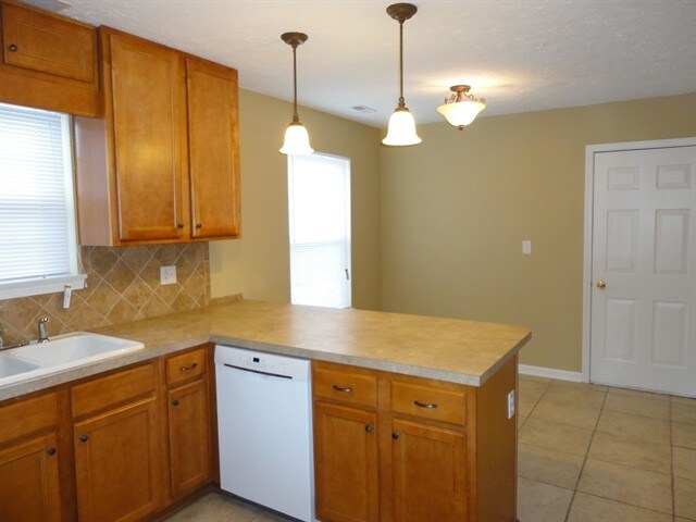 Building Photo - 1647 Farm Meadow Drive