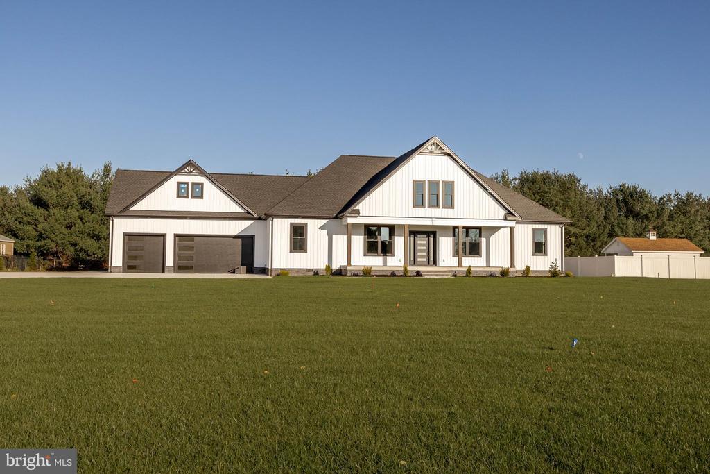 Foto principal - 5692 King Stuart Dr