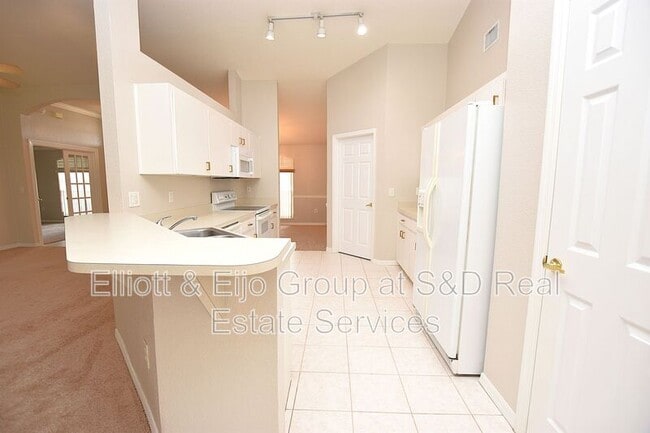 Building Photo - 6233 Napa Dr