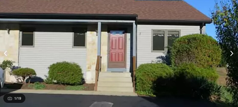 Primary Photo - 30 Acorn Ct