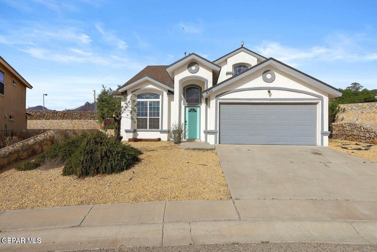 Primary Photo - 653 Pete Payan Dr