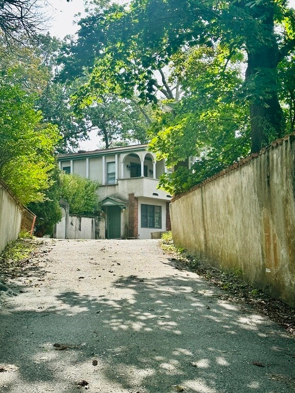 24 Atlantic Ave Unit A, Cohasset, MA 02025 Room for Rent in Cohasset