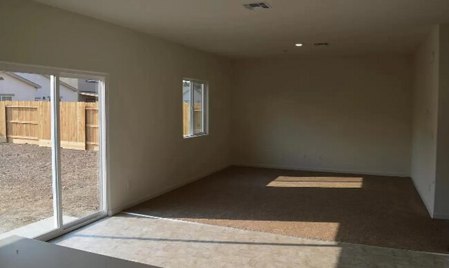 Building Photo - 4230 Freemark Ave