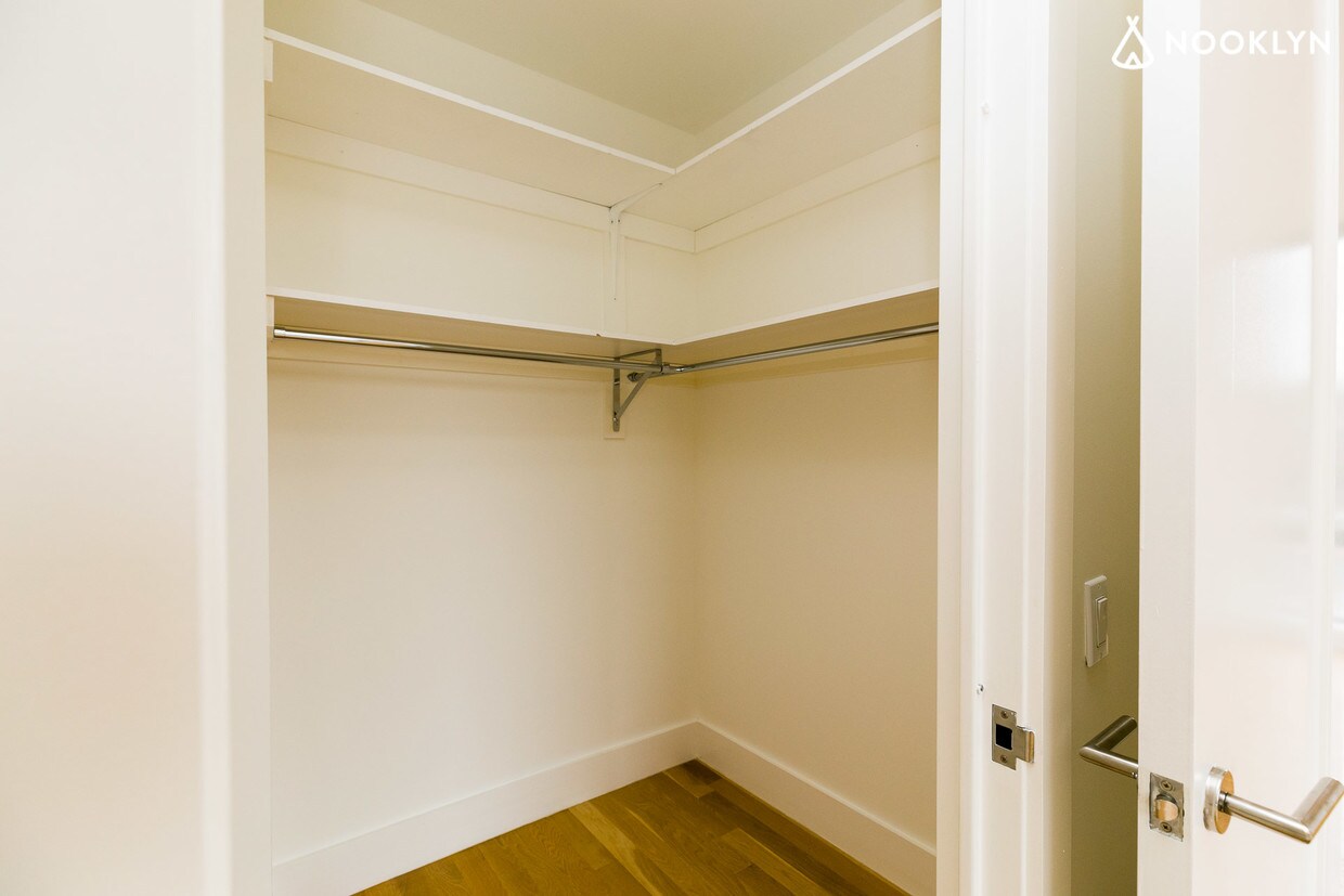 Foto principal - 220 N 10th St