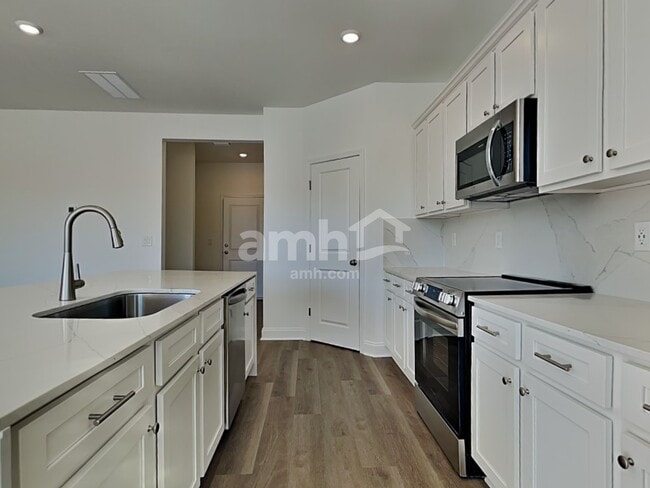 Building Photo - 168 Portside Pk Dr