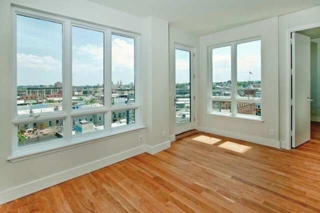 Primary Photo - 1433 Dekalb Ave