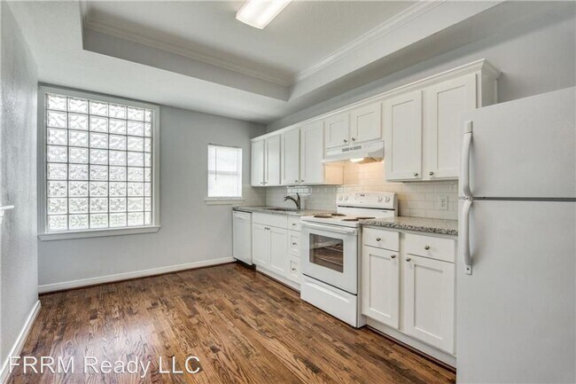 Building Photo - 3 br, 2 bath House - 1001 N. Fitzhugh Avenue