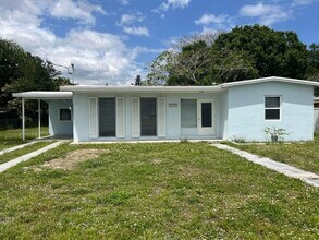 Building Photo - 213 SE Prima Vista Blvd