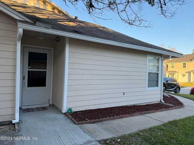 Building Photo - 3554 Rain Forest Dr W