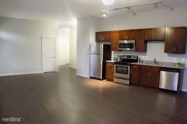 Building Photo - 1700 Belcourt Ave