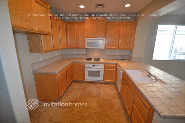 Foto del edificio - 5676 Bridgecross Dr