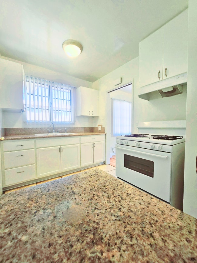 Foto del edificio - 1.0 bedroom in Pasadena California 91106