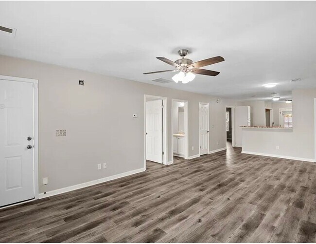 Foto del edificio - 108 Harvest Glen Ln