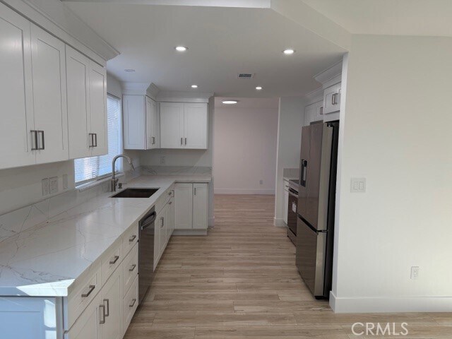 Foto del edificio - 6733 Corintia St