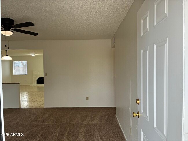 Foto del edificio - 4831 W Juniper Ave