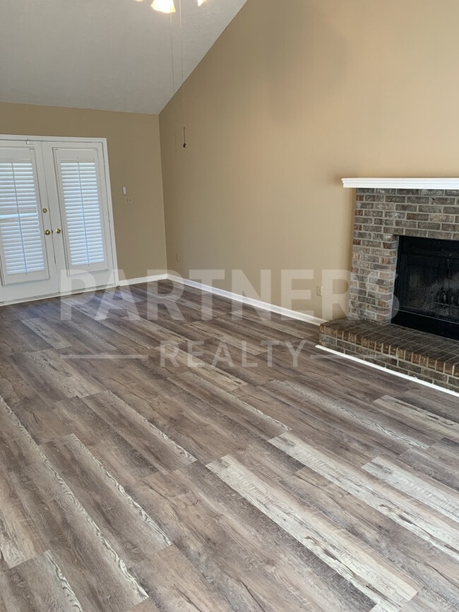 Building Photo - 5821 Acacia Ct