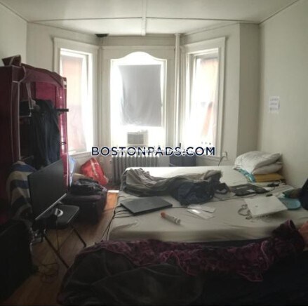 Building Photo - 1175 Boylston St