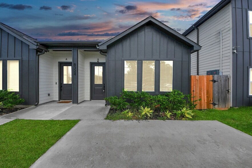Foto principal - 8324 Corinth St