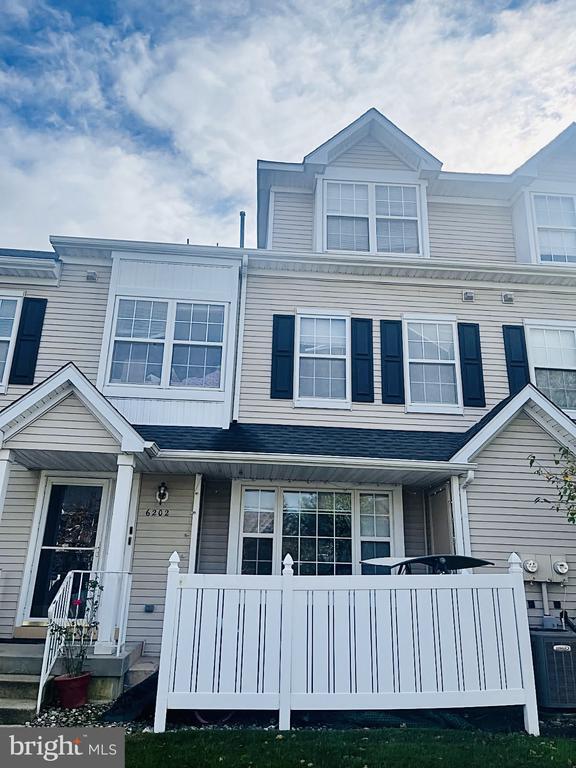 Building Photo - 6202 Preston Way