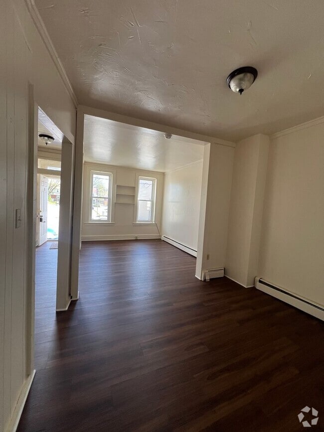 Building Photo - 732 S Pershing Ave