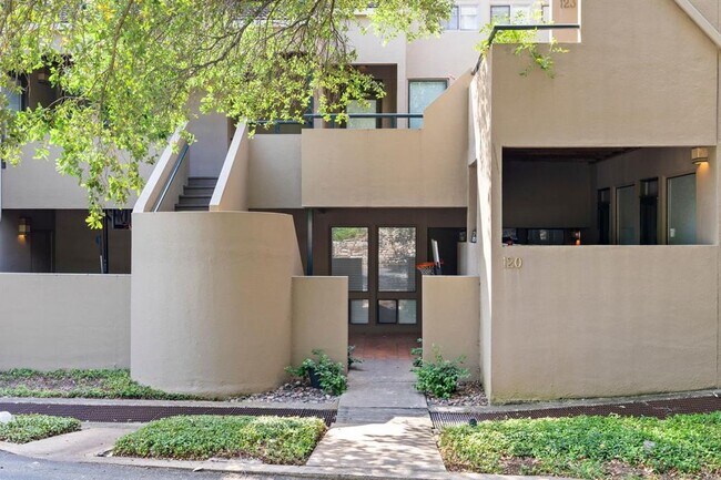 Foto del edificio - 1707 Spyglass Dr