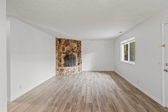 Living room - 955 Hazel St
