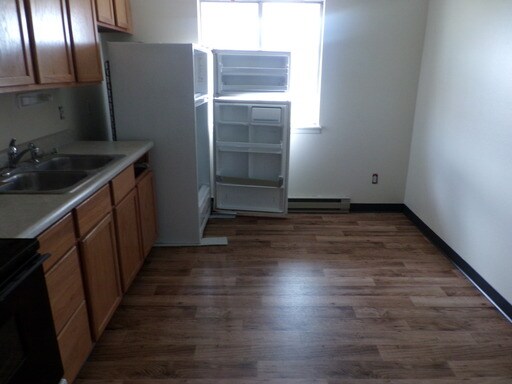 Building Photo - 1024 E Mallon Dr