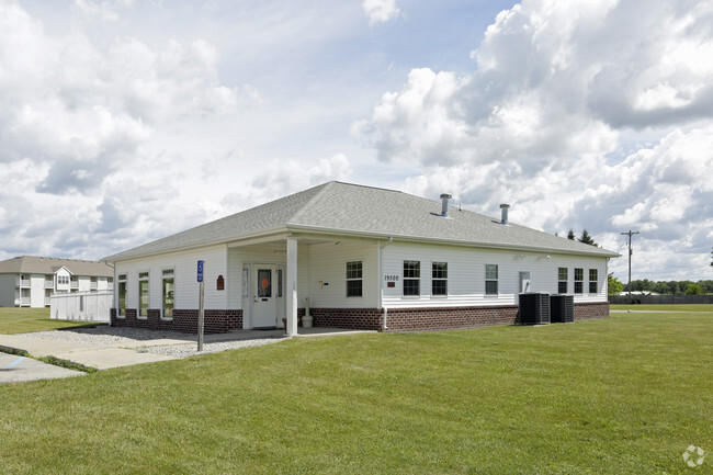 Building Photo - College Town Apartments