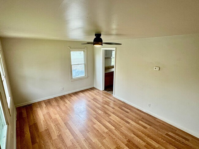 Building Photo - 3 Bedroom 1 Bath Home in High Point