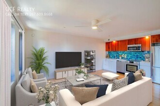 Building Photo - 152 W Laurel St