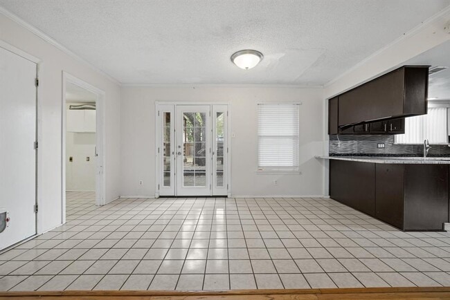Building Photo - 4100 Harcourt Dr