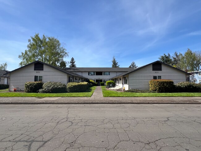 Foto del edificio - 810 NW 23rd St