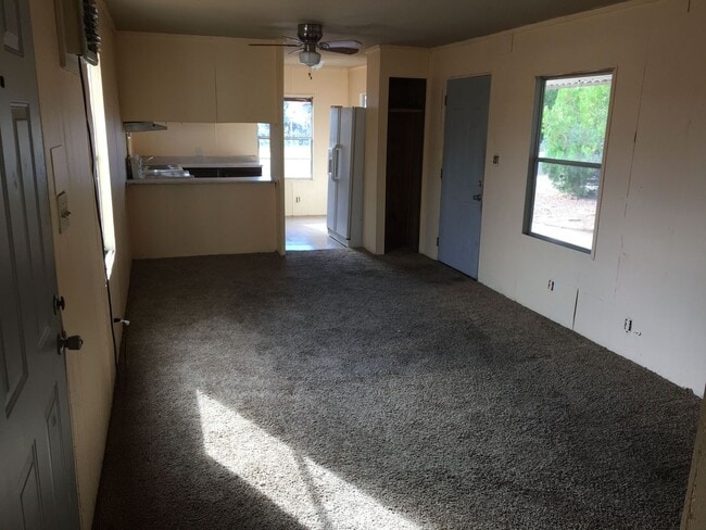Building Photo - Location, Location!  Nice home located nea...