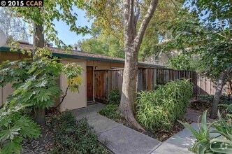 Building Photo - 2600 Jones Rd