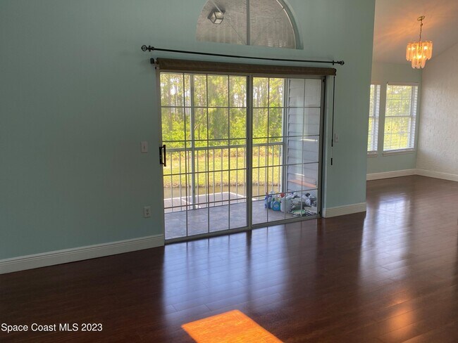Foto del edificio - 4700 Beck Lake Trail