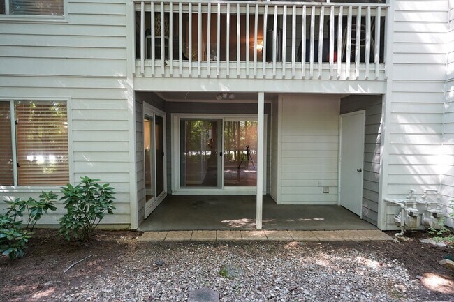 Foto del edificio - 37 Rumson Ct