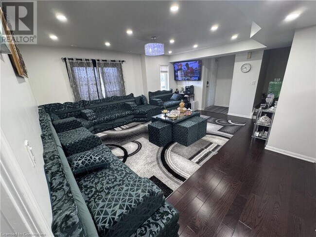 Building Photo - 4620 Guildwood Way