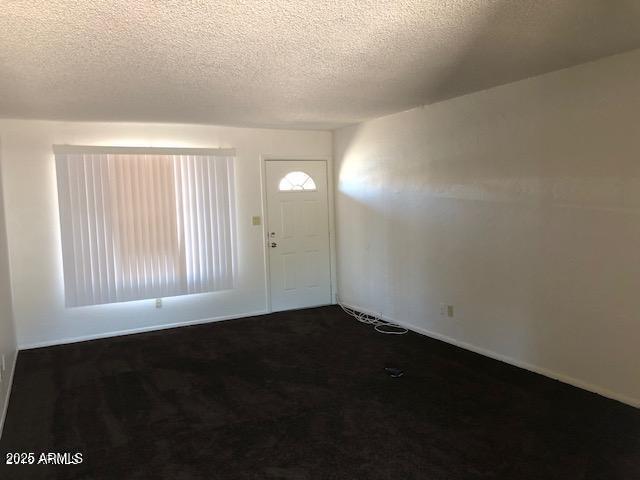 Building Photo - 2221 W Pampa Ave