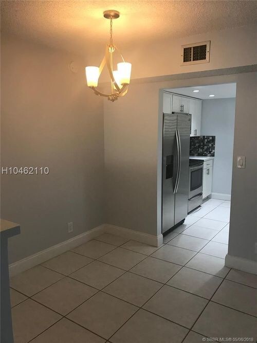 Foto del edificio - 9576 SW 1st Ct
