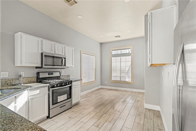 Building Photo - 5616 Royal Castle Ln