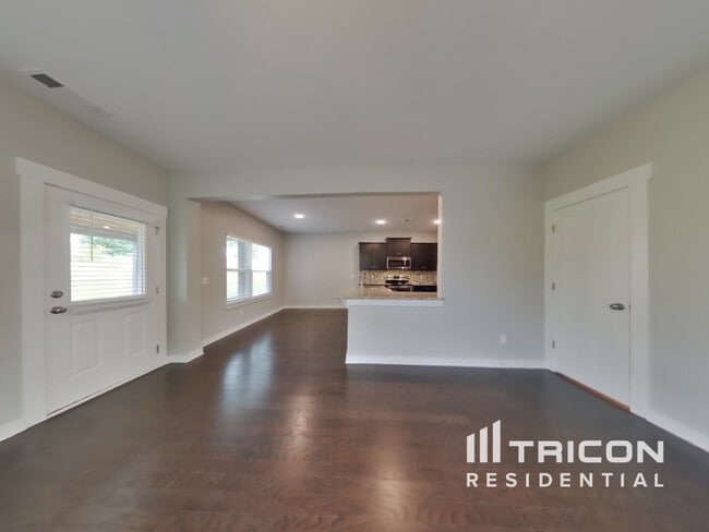 Building Photo - 6014 Sentinel Dr