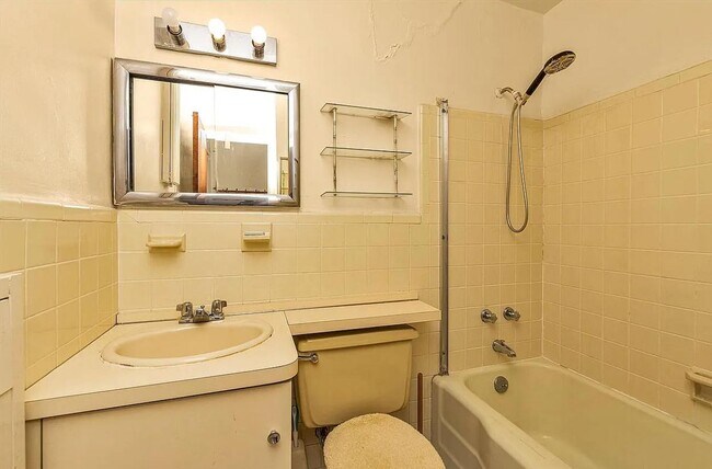 Foto del edificio - 10210 66th Rd - APT 15G