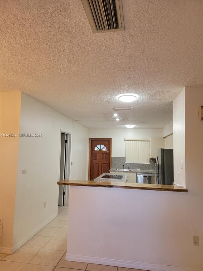 Foto del edificio - 6510 SW 20th St