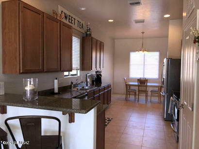 Building Photo - 8329 N Douglas Fir Dr